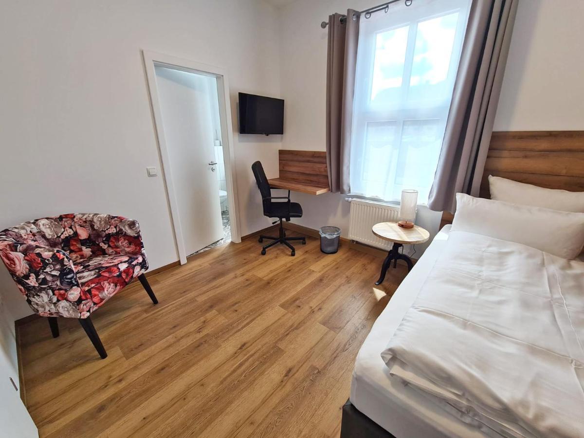 Hotel Gleis 3Viertel Jena Exteriör bild